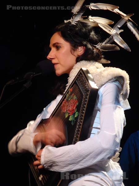 PJ HARVEY - 2011-02-14 - PARIS - La Maroquinerie - 